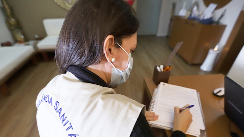 idosos em casas de repouso