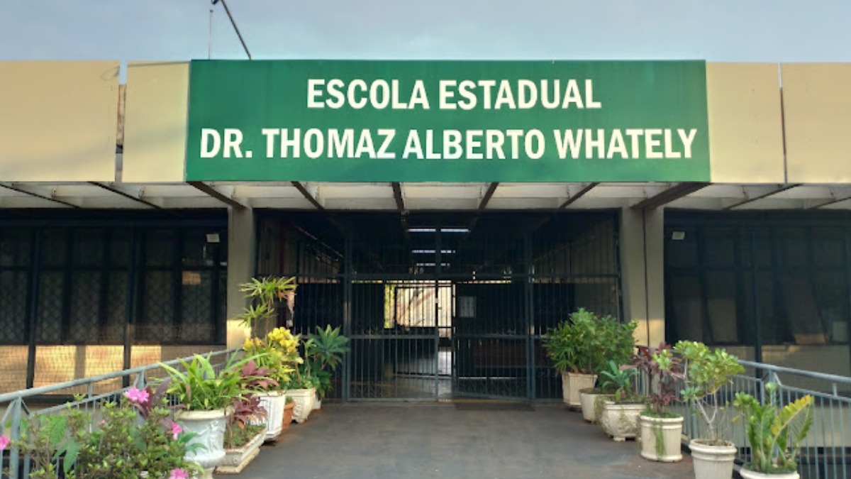 roubo escola alunos