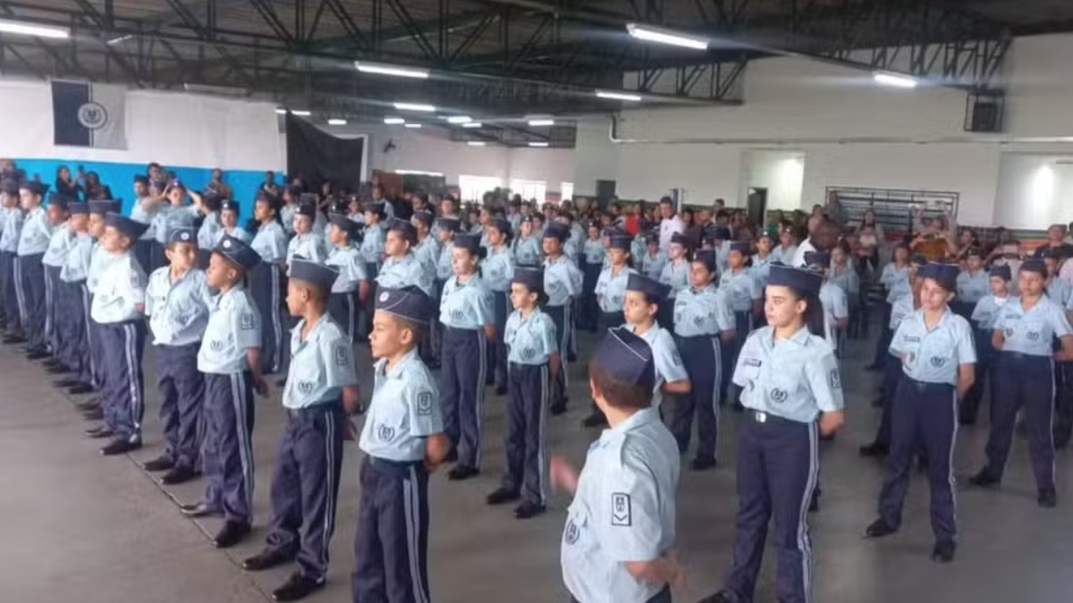 ensino cívico-militar
