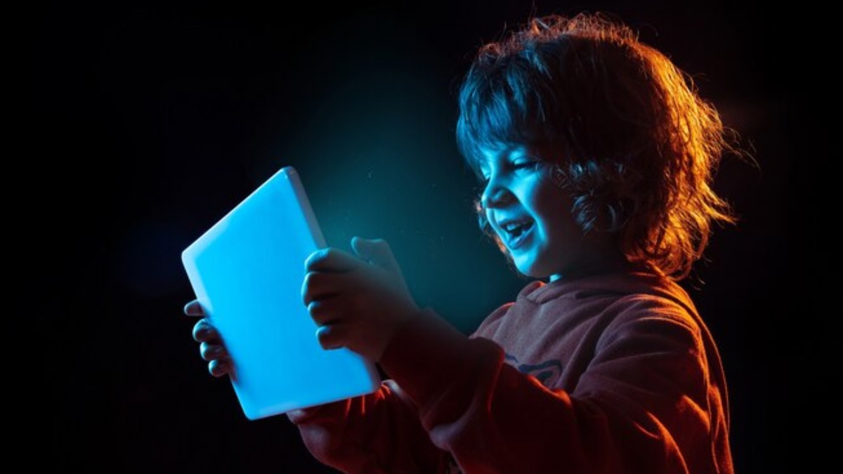 Uso excessivo de telas em bebês