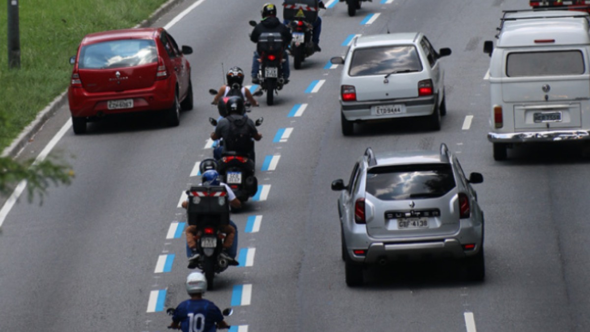 faixa exclusiva motociclistas