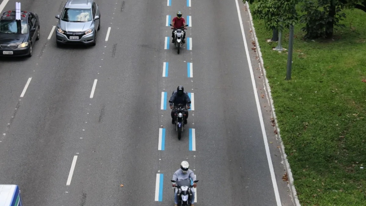 faixa exclusiva motocicletas