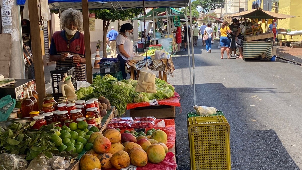 Feira da rua Marcondes Salgado tem