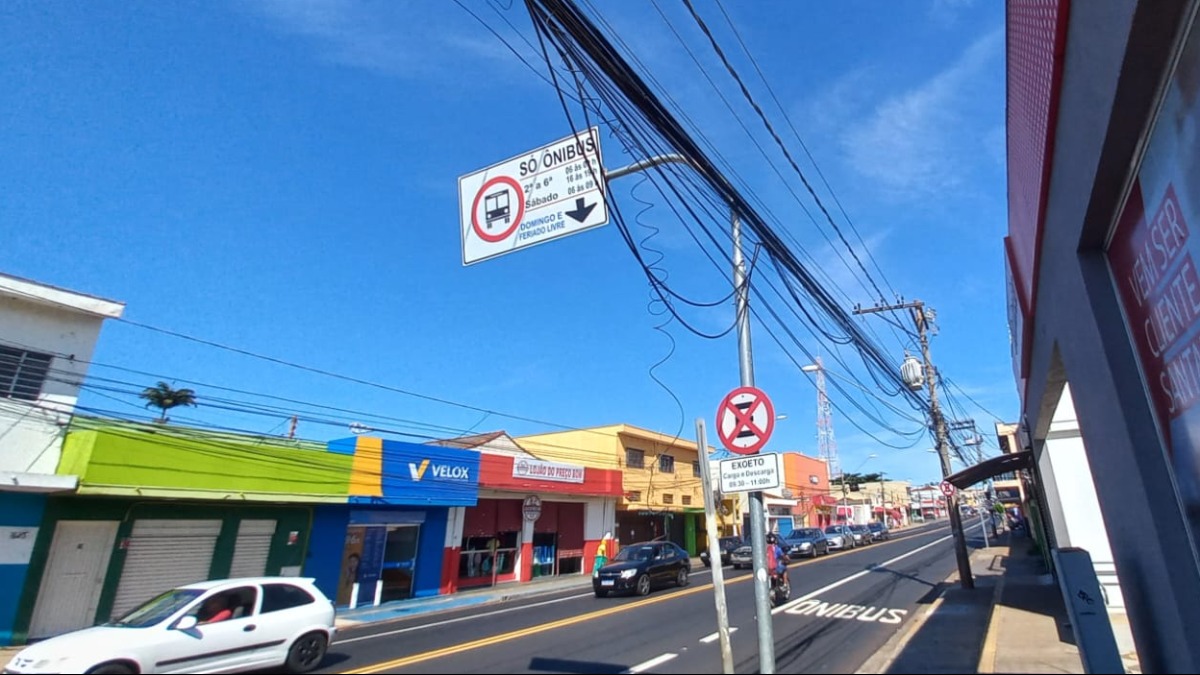 fios soltos postes energia