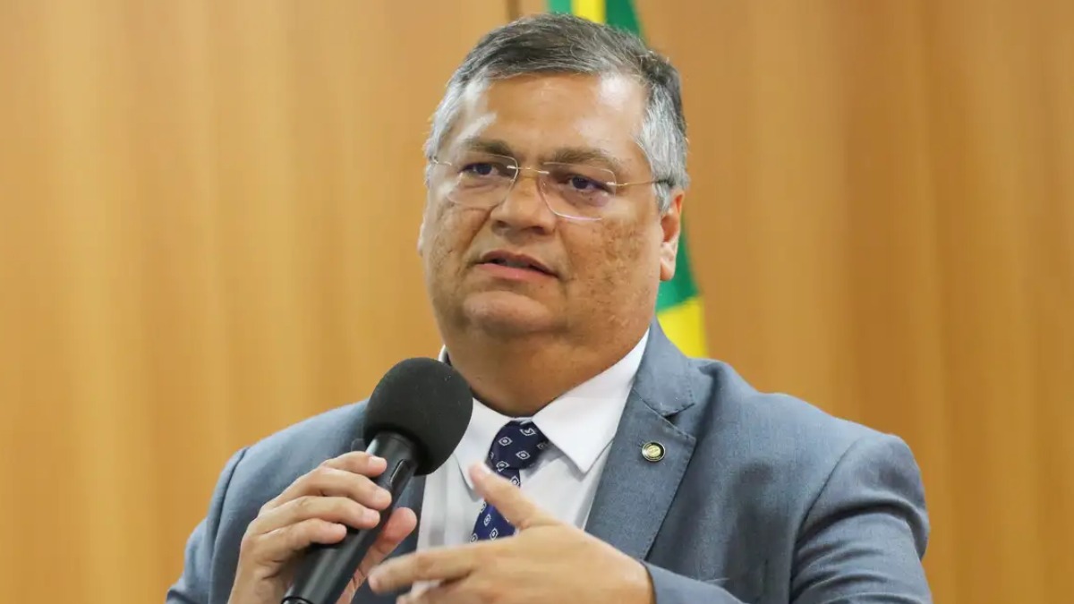 Ministro Flavio Dino