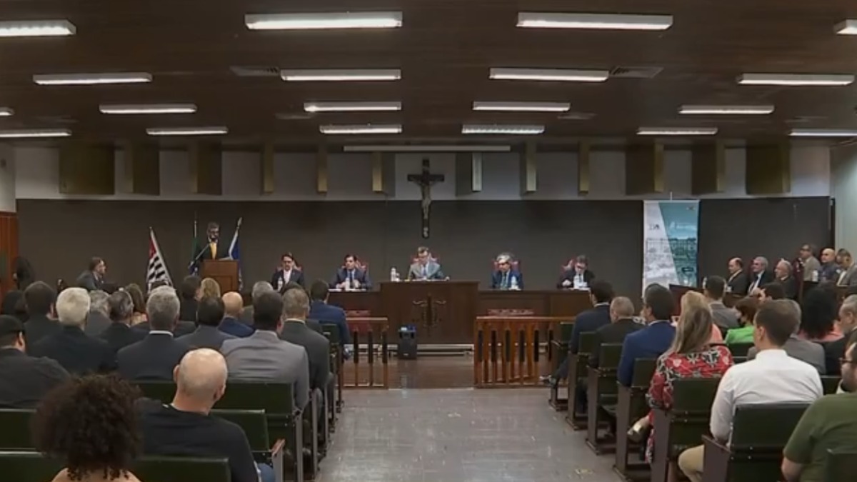 Fórum de Ribeirão inaugura duas novas