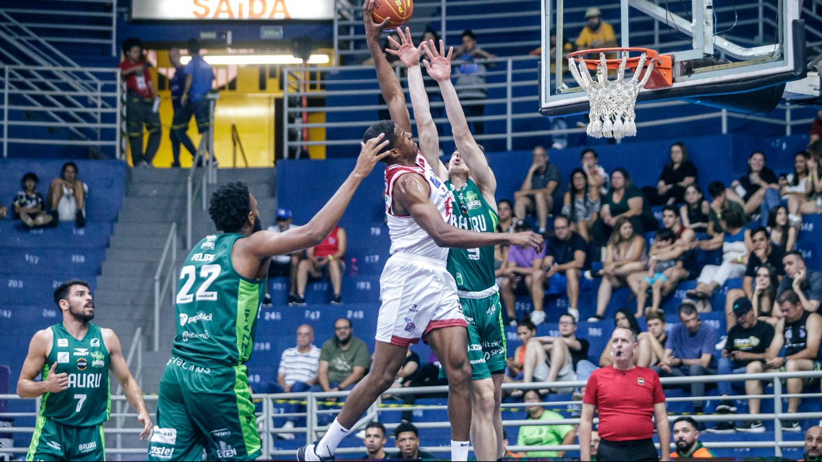 Franca Basquete vence clássico