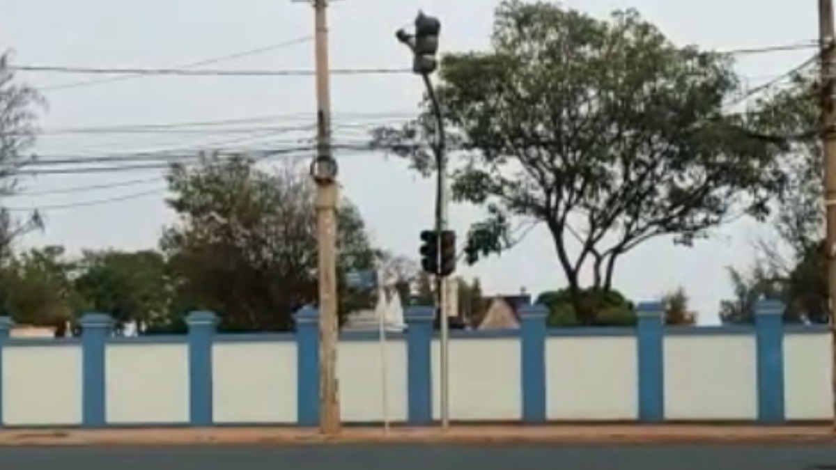 semáforos desligados