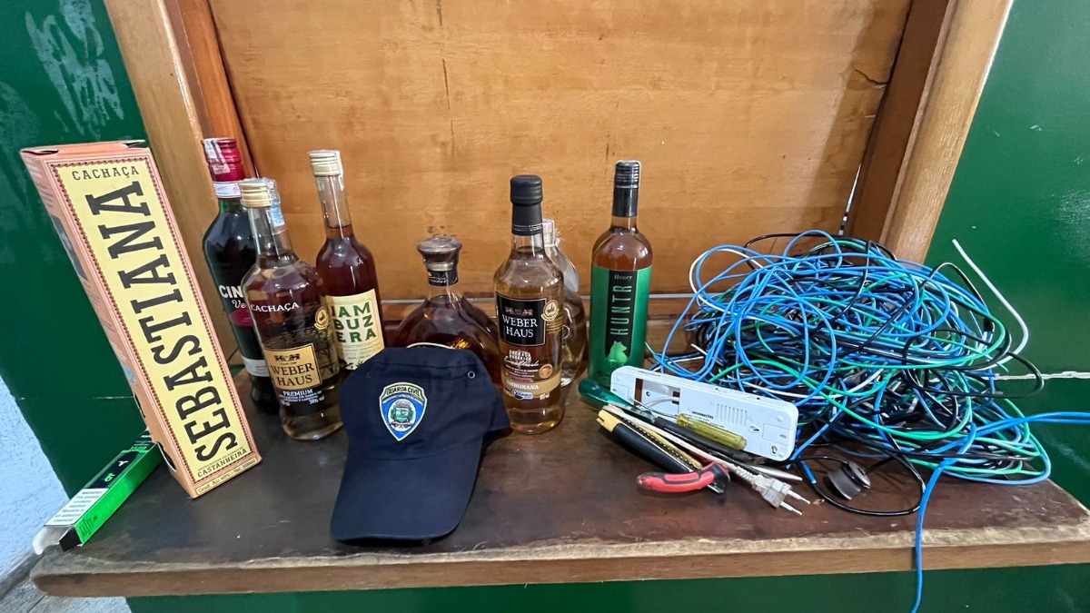 furto de bebidas e fiação