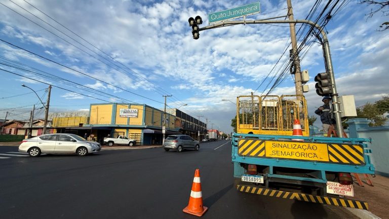 Semáforos sem funcionar em cruzamentos na