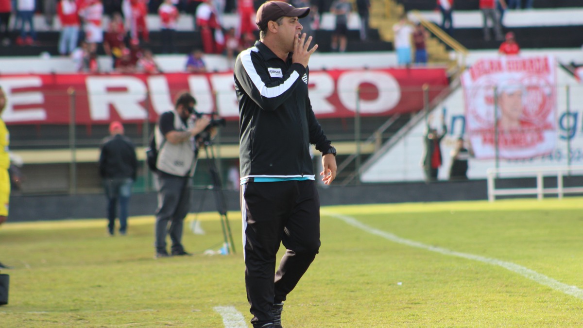 escanteio mal marcado