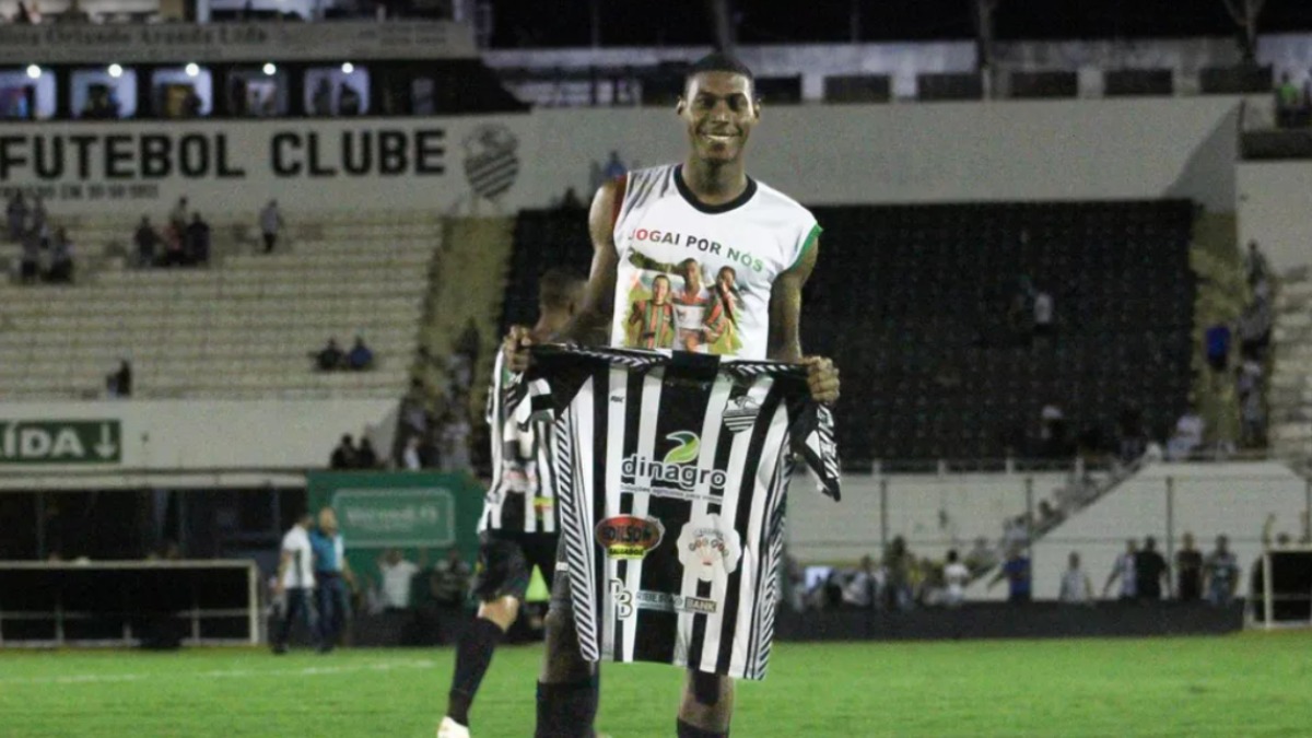 Gustavo Silva empréstimo