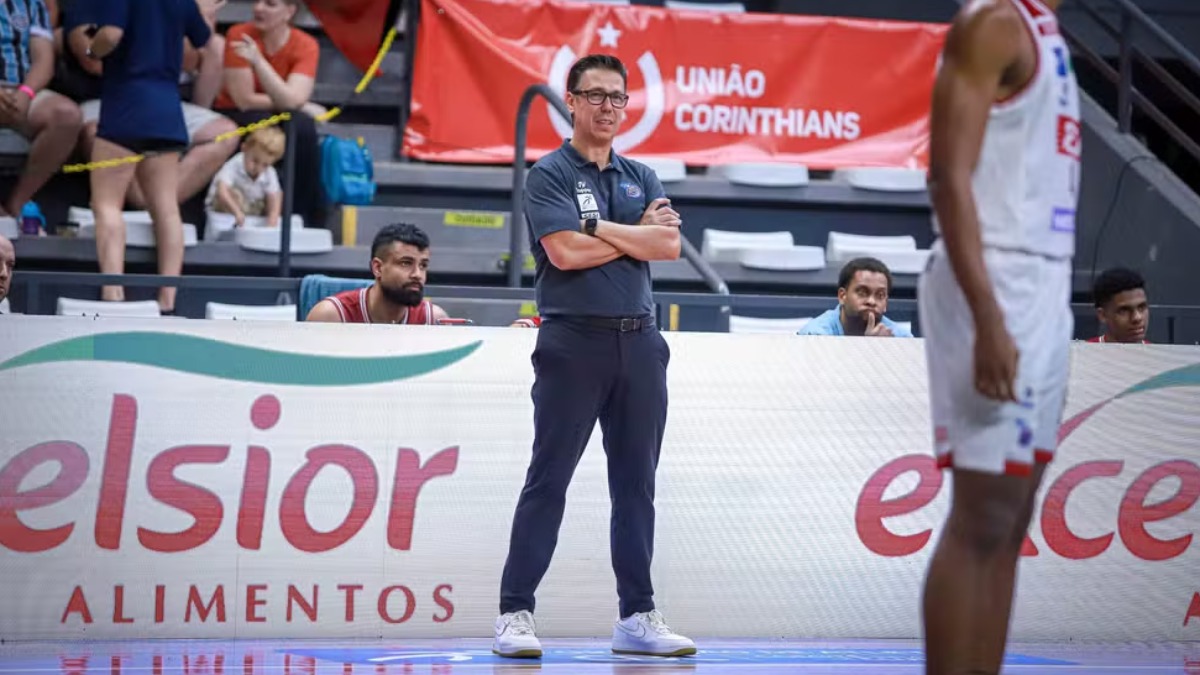 Franca Basquete fecha com vitória a