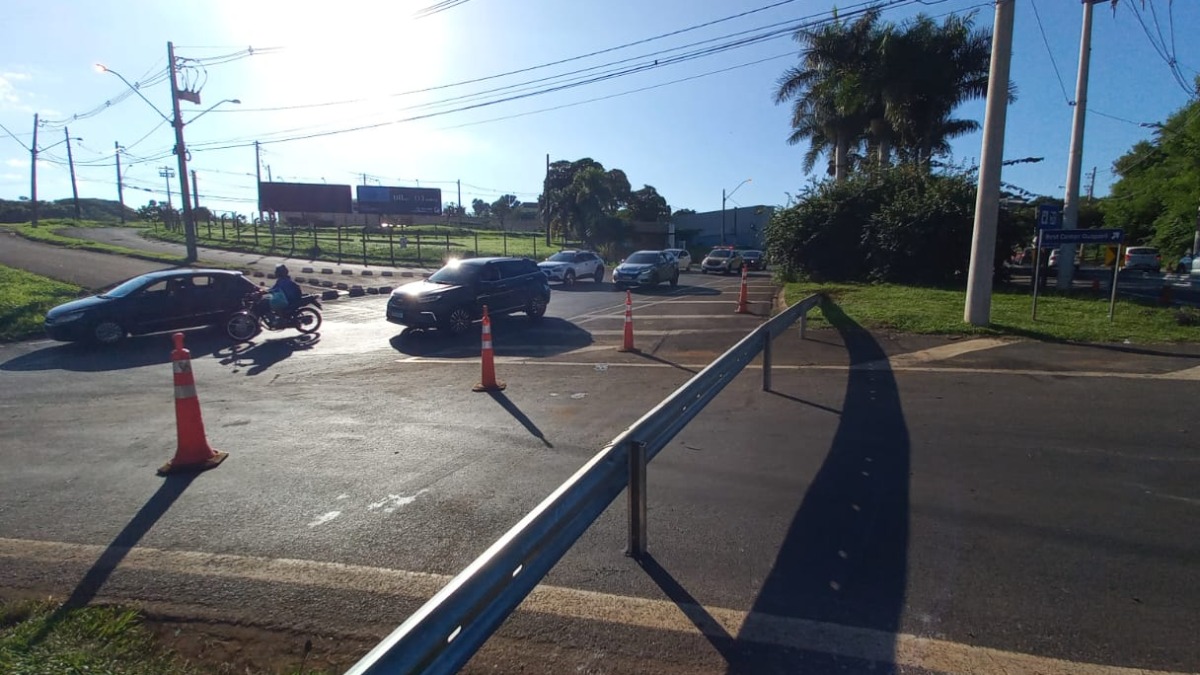 Fechamento parcial da rotatória da Heráclito