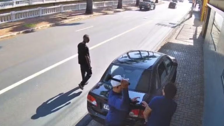 Passageiro fica ferido após ser agredido