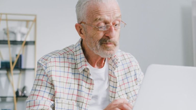 Mercado de trabalho registra alta na