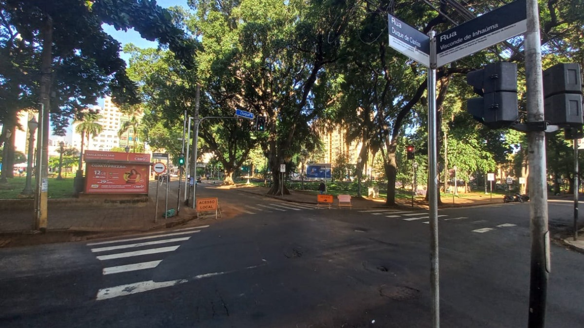 interdição ruas Duque de Caxias