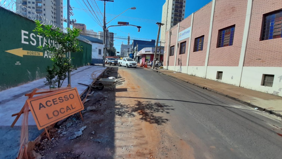 interdição rua Florêncio de Abreu