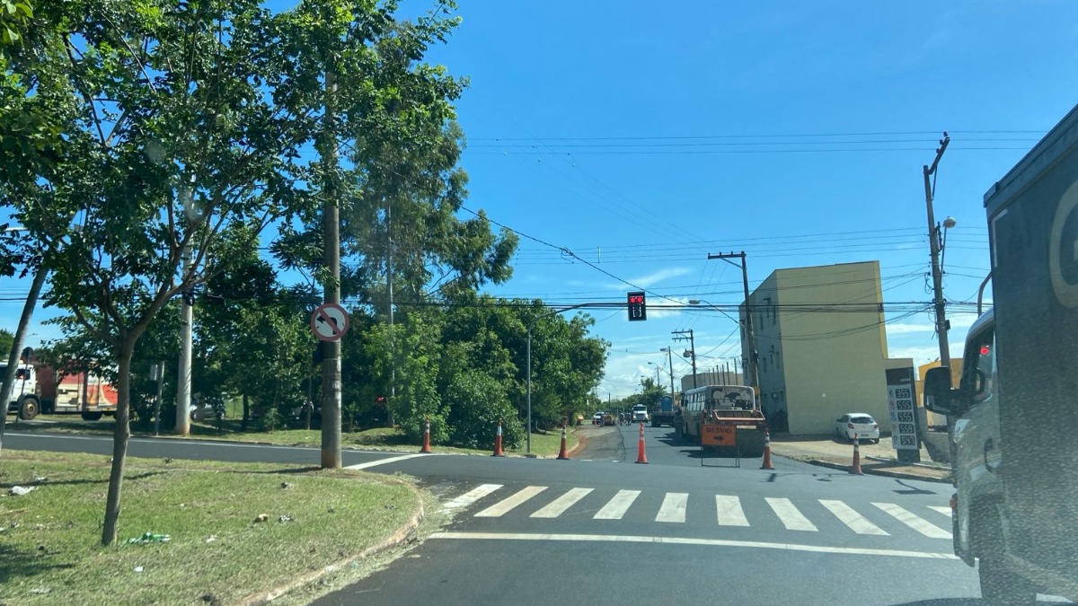 obras asfalto avenida