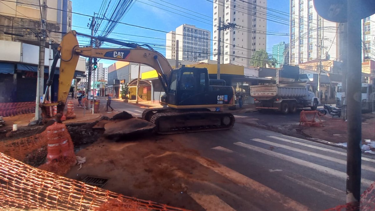 Prefeitura interdita a Barão do Amazonas