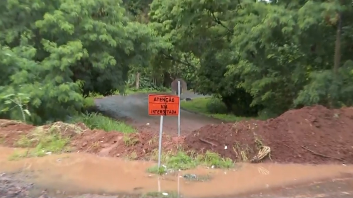 Seguem interditadas as oito casas com