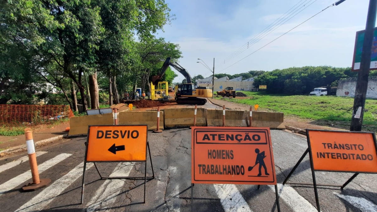 Interdição trânsito Via Norte
