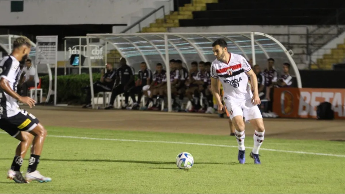 Jean Victor titular Bota