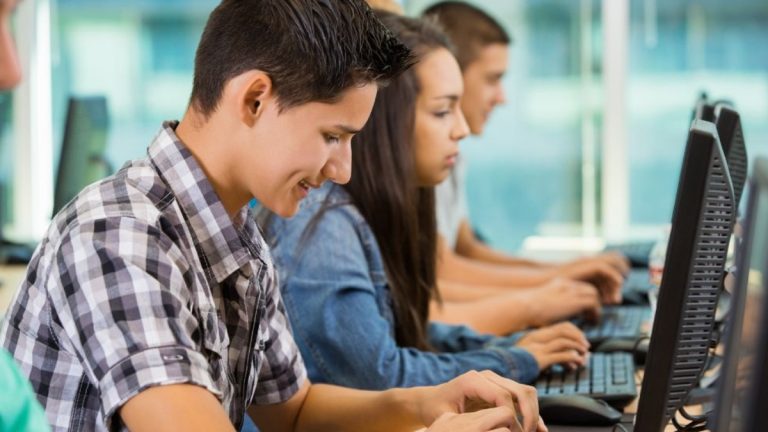 Projeto busca conectar jovens talentos às