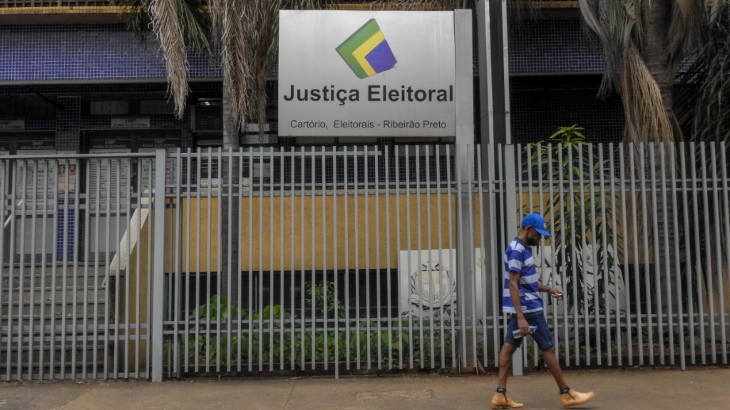 Prazo para que eleitores regularizem pendências