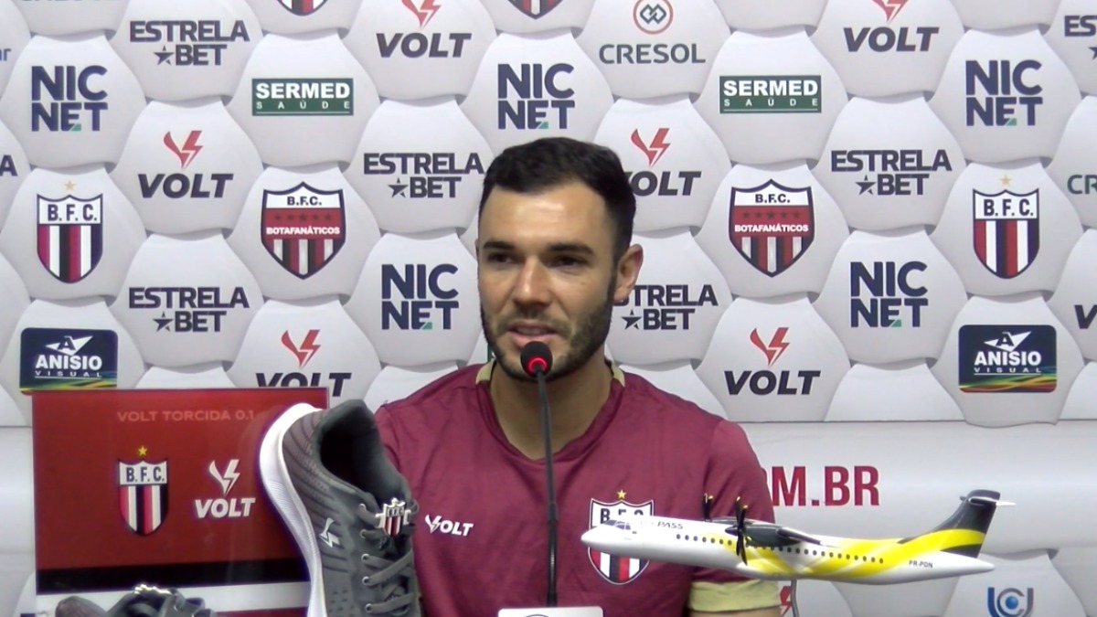 Jean Victor elogia método de trabalho