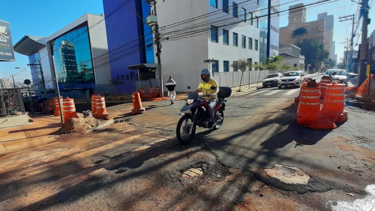 Obras terminam e cruzamento entre