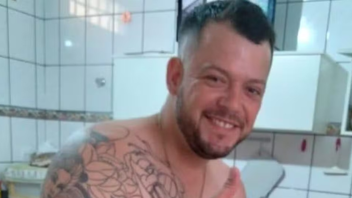 Polícia procura por motorista de caminhonete