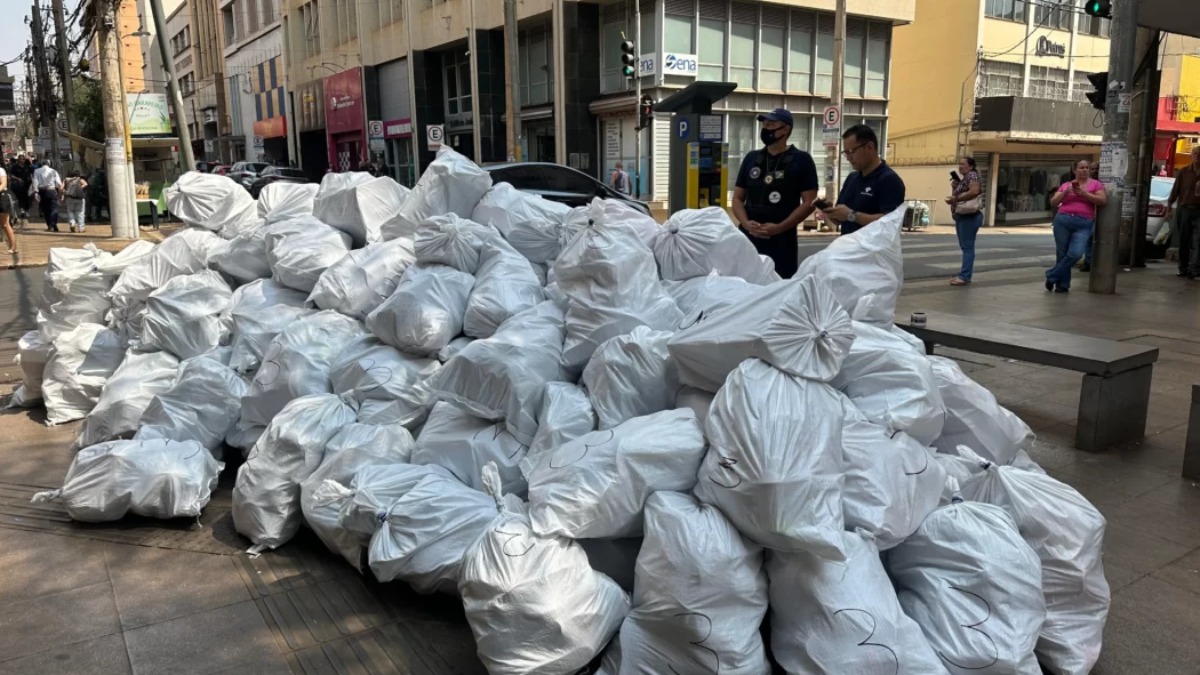 Operação da Receita Federal apreende R$