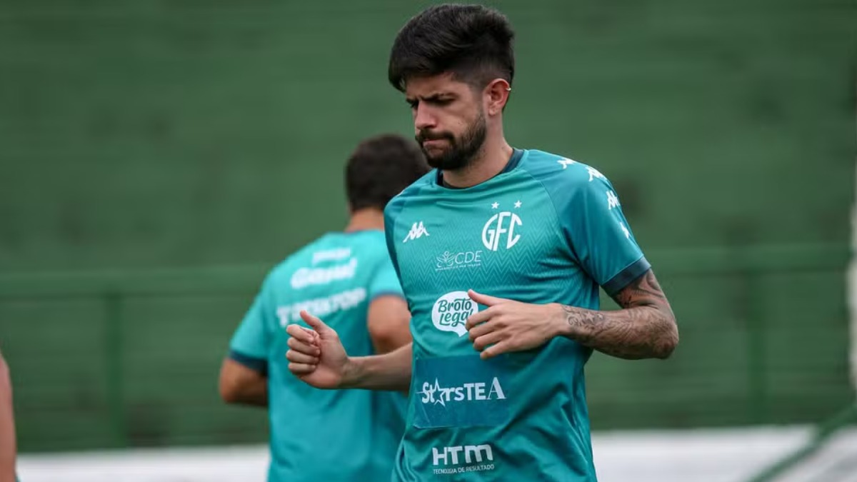 Botafogo acerta contratação do atacante Matheus