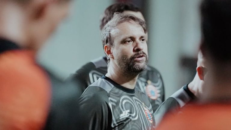 Um treinador brasileiro na Indonésia e