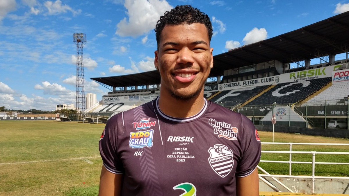 atacante Quarta Divisão