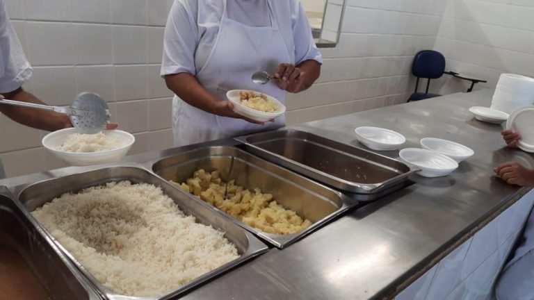 Programa “Almoço nas Férias” tem inscrições