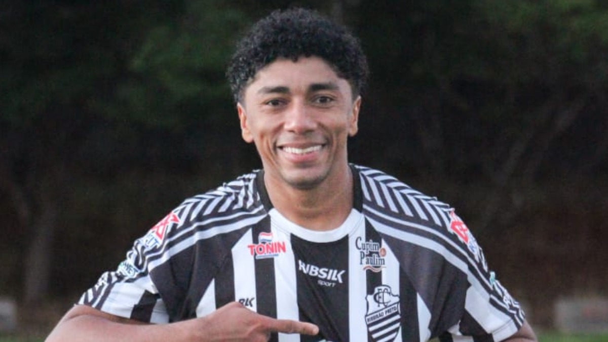 Misael atacante