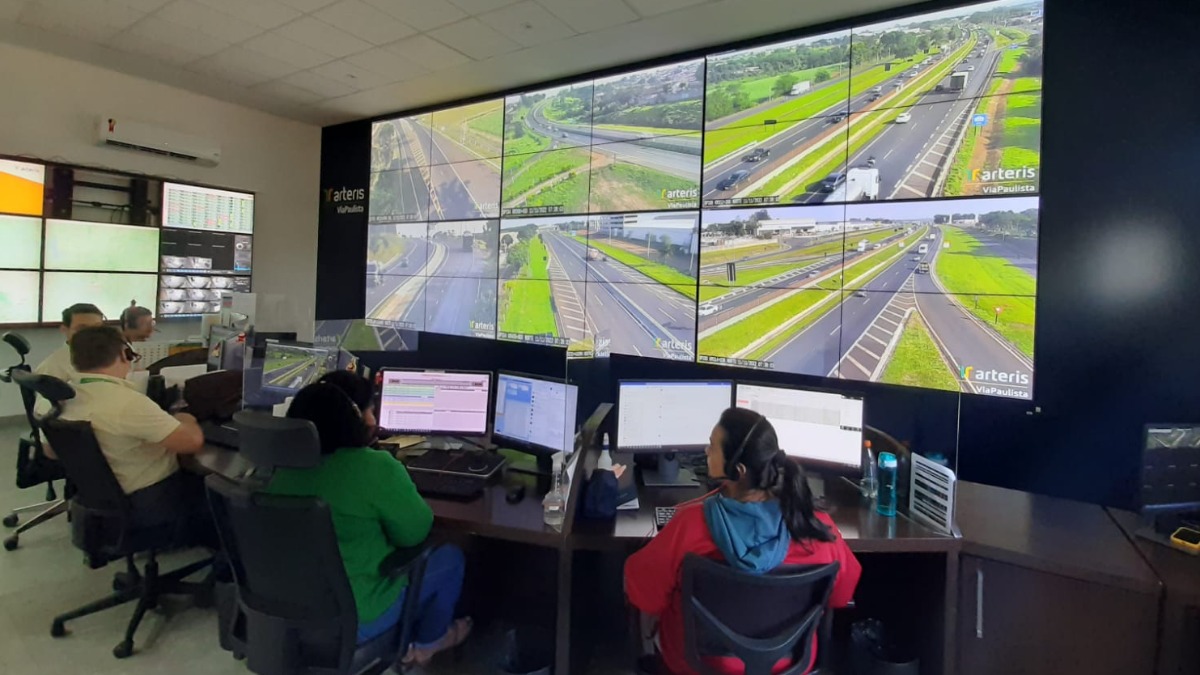 Trânsito rodovias fim de semana