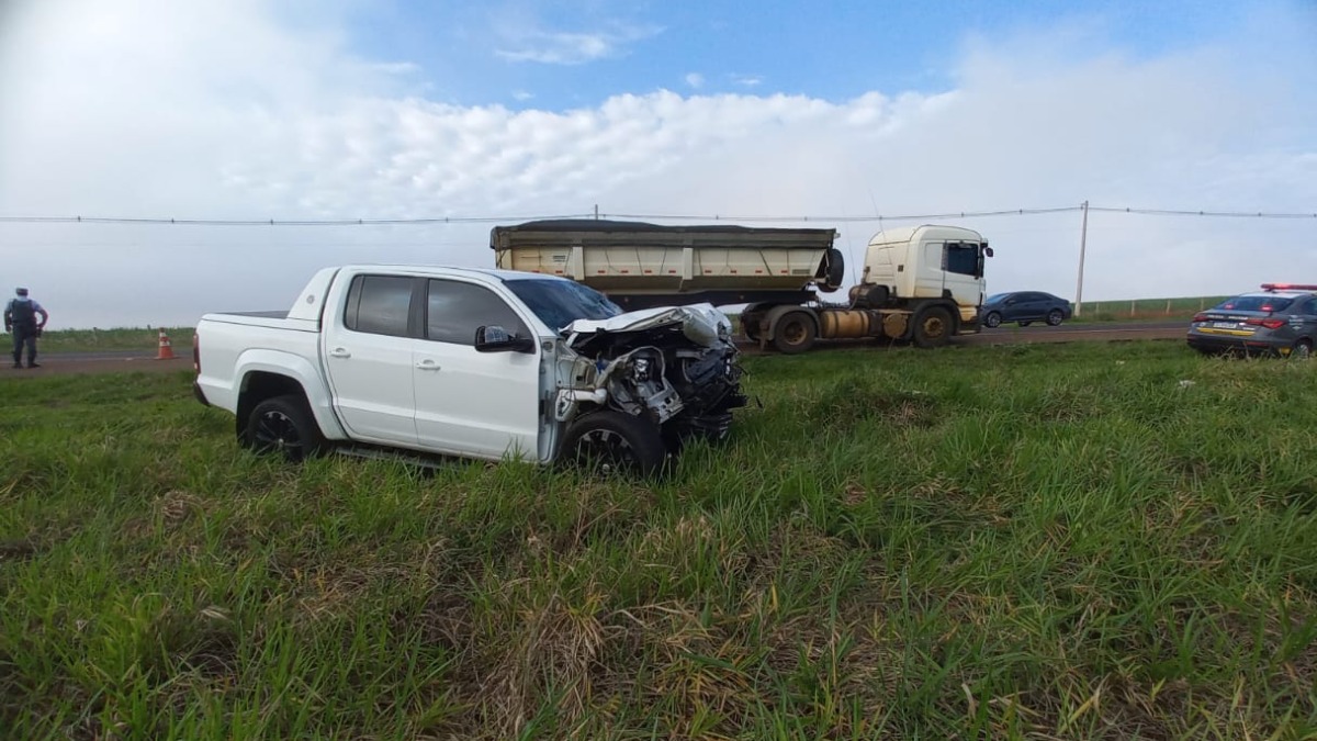Homem morre após bater na traseira