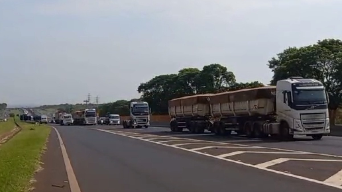 Pane elétrica rodovia Anhanguera