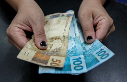 Com a chegada do 13º salário