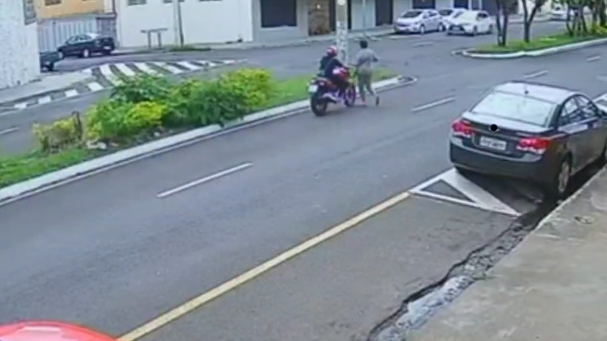 Duas mulheres ficam feridas em atropelamento