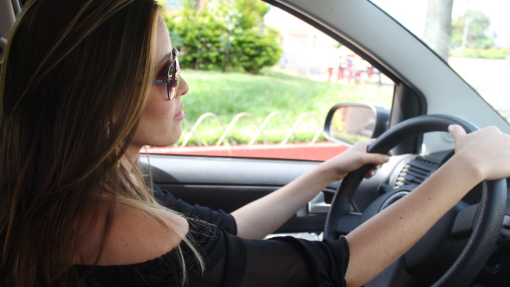 Mulher no volante