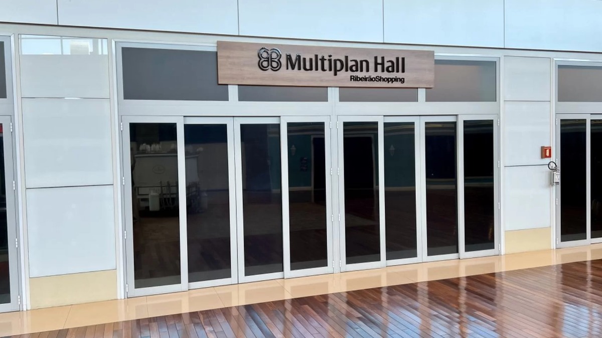 Espaço de eventos usa material descartado