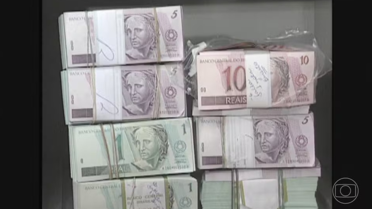 Que primeiras notas de real emitidas