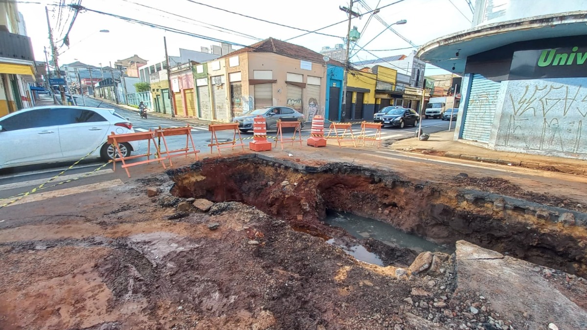 Prefeitura atrasa finalização de obras na