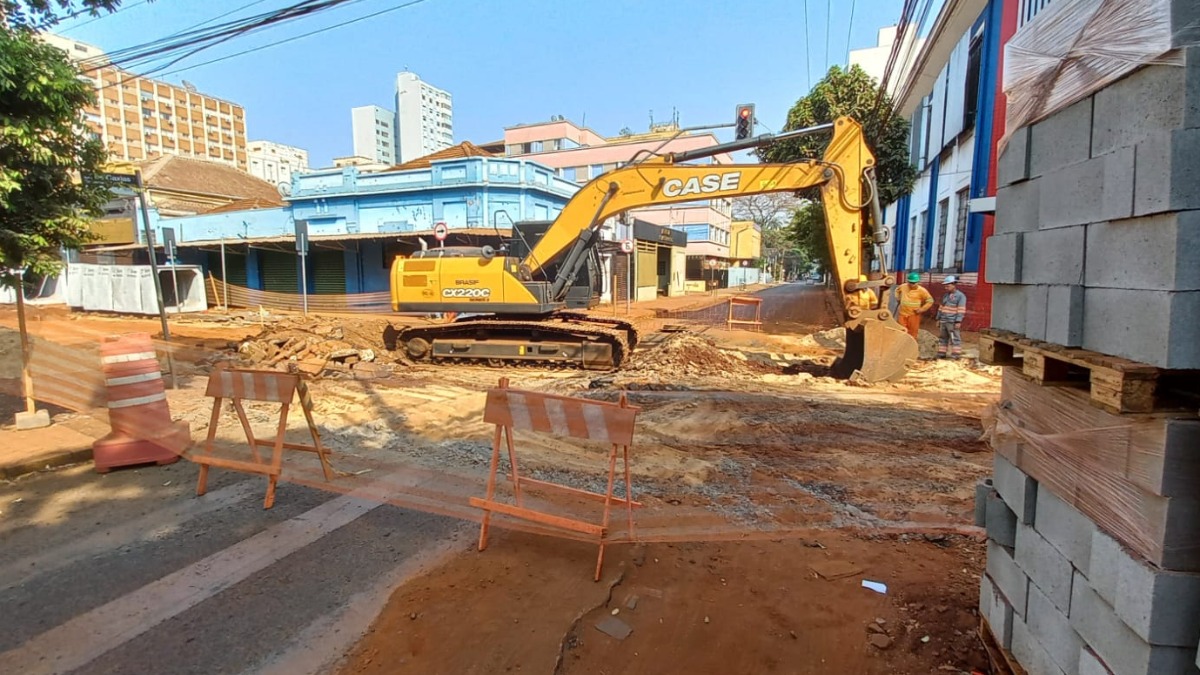 Gestão Nogueira e comerciantes seguem em