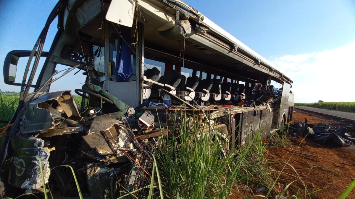 Parentes e amigos de estudantes que