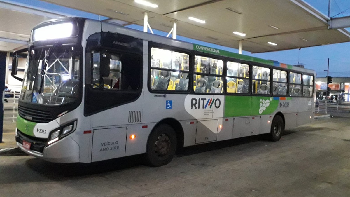 ônibus aeroporto Leite Lopes
